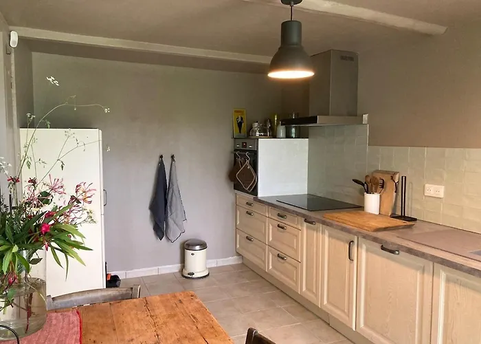 Quelquepart Au 2 Daire *